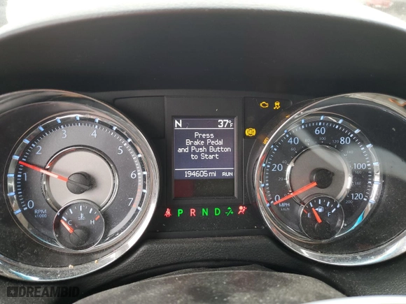 2013 Chrysler Town & Country Touring-L with VIN 2C4RC1CG2DR569425, listed as a Copart auction lot 84674254 with 194,605 mi miles and Clean Title. Bid and sale history available at carsss.com. Image 9.