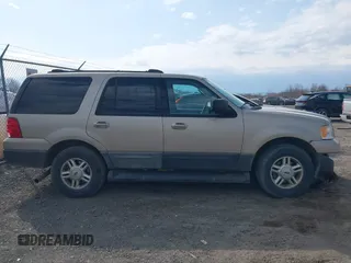 2004 Ford Expedition Special Service with VIN 1FMPU15L54LB89983, listed as a IAAI auction lot 41834577 with 193,819 mi miles. Bid and sale history available at carsss.com. Image 14.