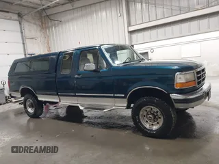 1997 Ford F-250 HD with VIN 1FTHX26G0VEB12354, listed as a IAAI auction lot 42033876 with Not Provided miles. Bid and sale history available at carsss.com. Image 13.