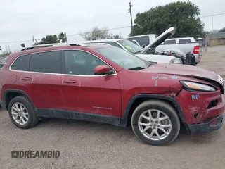 2016 Jeep Cherokee Latitude with VIN 1C4PJLCS1GW247965, listed as a IAAI auction lot 41623805 with 114,187 mi miles. Bid and sale history available at carsss.com. Image 13.
