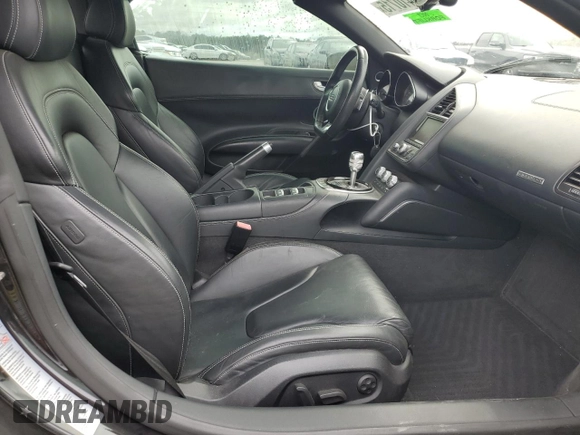 2015 Audi R8 z VIN WUASUAFG6FN000378, wystawiony jako Copart lot #48410715 z przebiegiem 19 192 mil mil oraz Tytuł czysty. Historia ofert i sprzedaży dostępna na DreamBid. Obrazek 10.