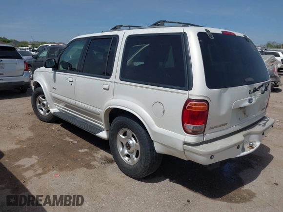 2000 Ford Explorer with VIN 1FMZU75E7YZA75919, listed as a IAAI auction lot 41809772 with 244,787 mi miles and . Bid and sale history available at DreamBid. Image 3.