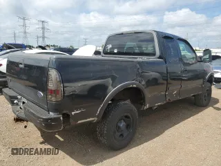 1999 Ford F-150 XL z VIN 1FTRX18L1XKB84628, wystawiony jako Copart lot #63050765 z przebiegiem Nie podano mil oraz Czysty tytuł • Clean title. Historia ofert i sprzedaży dostępna na DreamBid. Obrazek 3.
