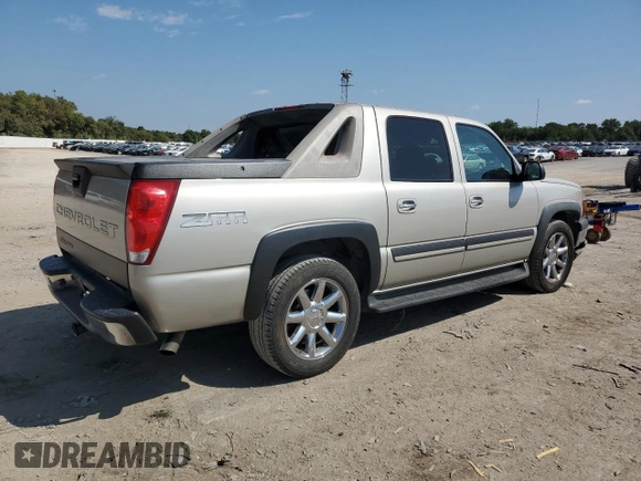 2004 Chevrolet Avalanche Z66 with VIN 3GNEC12T14G205376, listed as a Copart auction lot 71745774 with 188,090 mi miles and Salvage Title. Bid and sale history available at carsss.com. Image 3.