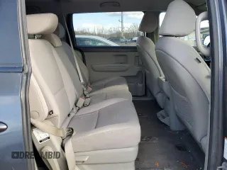 2017 Kia Sedona LX with VIN KNDMB5C15H6225939, listed as a Copart auction lot 43657155 with 151,289 mi miles and Clean Title. Bid and sale history available at carsss.com. Image 11.