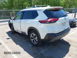 2023 Nissan Rogue SV z VIN JN8BT3BA5PW430433, wystawiony jako IAAI lot #42066631 z przebiegiem 37 735 mil mil oraz . Historia ofert i sprzedaży dostępna na DreamBid. Obrazek 3.