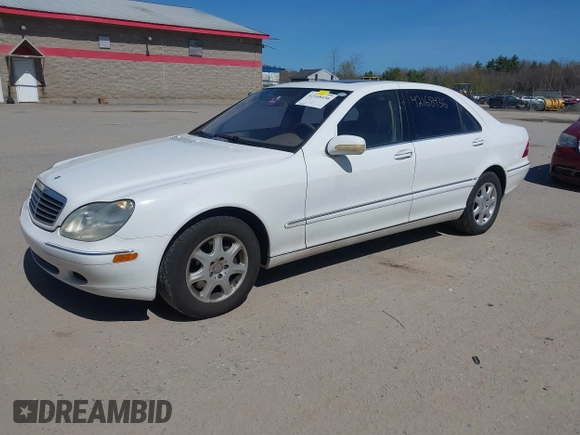 2001 Mercedes-Benz S with VIN WDBNG70J81A166750, listed as a IAAI auction lot 42168436 with 149,258 mi miles. Bid and sale history available at carsss.com. Image 2.