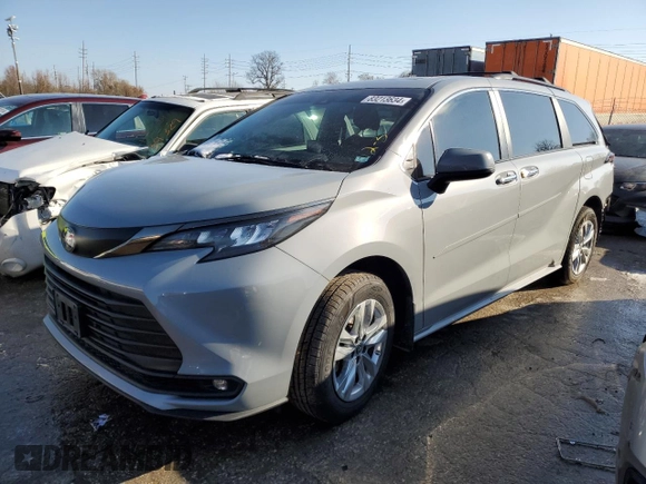 2022 Toyota Sienna XLE Woodland Edition with VIN 5TDASKFC5NS047766, listed as a Copart auction lot 83213634 with 0 mi miles and Salvage Title. Bid and sale history available at carsss.com. Image 1.
