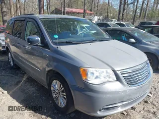 2015 Chrysler Town & Country Touring-L with VIN 2C4RC1CG1FR601493, listed as a IAAI auction lot 41871019 with 231,819 mi miles. Bid and sale history available at carsss.com. Image 1.