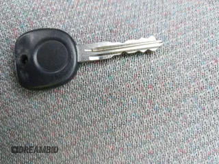2003 Saturn ION ION 1 z VIN 1G8AG52F13Z158386, wystawiony jako IAAI lot #42328680 z przebiegiem 52 911 mil mil oraz . Historia ofert i sprzedaży dostępna na DreamBid. Obrazek 11.
