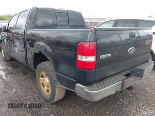 2004 Ford F-150 XLT z VIN 1FTPW12514KA12373, wystawiony jako IAAI lot #41959278 z przebiegiem 265 894 mil mil oraz . Historia ofert i sprzedaży dostępna na DreamBid. Obrazek 3.