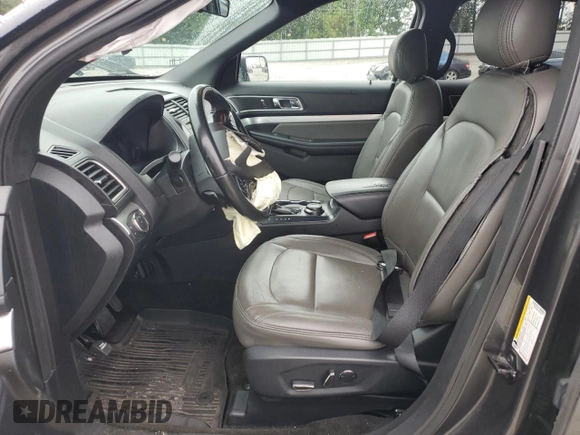 2017 Ford Explorer XLT z VIN 1FM5K8D84HGC98615, wystawiony jako Copart lot #58416405 z przebiegiem 171 431 mil mil oraz Szkoda całkowita • Salvage title. Historia ofert i sprzedaży dostępna na DreamBid. Obrazek 7.