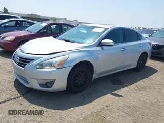2015 Nissan Altima 2.5 z VIN 1N4AL3AP6FN919785, wystawiony jako IAAI lot #42408330 z przebiegiem 101 555 mil mil oraz . Historia ofert i sprzedaży dostępna na DreamBid. Obrazek 2.