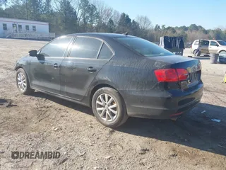 2012 Volkswagen Jetta SE с VIN 3VWDX7AJXCM105012, выставлен на аукционе IAAI как лот 41654667 с пробегом 221 128 миль миль и . История ставок и продаж доступна на DreamBid. Изображение 3.