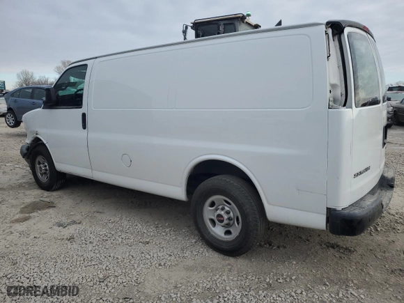 2019 GMC Savana Cargo Van with VIN 1GTW7AFGXK1348515, listed as a Copart auction lot 43860155 with 202,157 mi miles and Salvage Title. Bid and sale history available at carsss.com. Image 2.