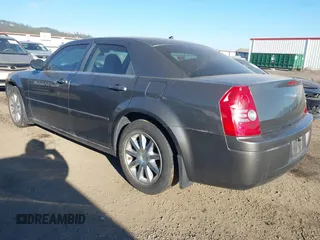 2008 Chrysler 300 LX with VIN 2C3KA43RX8H172037, listed as a IAAI auction lot 41429004 with 194,201 mi miles. Bid and sale history available at carsss.com. Image 3.