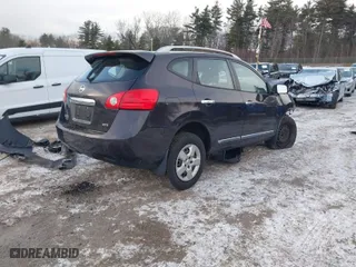 2015 Nissan Rogue Select S with VIN JN8AS5MV9FW250123, listed as a IAAI auction lot 41330284 with 186,510 mi miles. Bid and sale history available at carsss.com. Image 4.