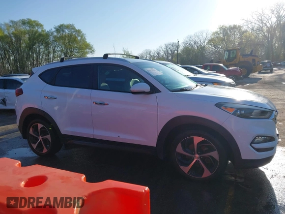 2016 Hyundai Tucson Limited with VIN KM8J33A29GU051038, listed as a IAAI auction lot 41995825 with 97,775 mi miles. Bid and sale history available at carsss.com. Image 13.