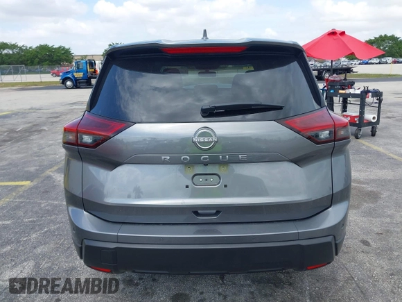 2025 Nissan Rogue SV with VIN JN8BT3BA0SW006750, listed as a IAAI auction lot 42075990 with 3,867 mi miles. Bid and sale history available at carsss.com. Image 16.