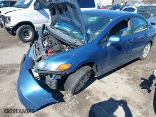 2008 Honda Civic Sdn LX with VIN 1HGFA16558L019168, listed as a IAAI auction lot 41700985 with 66,660 mi miles. Bid and sale history available at carsss.com. Image 18.