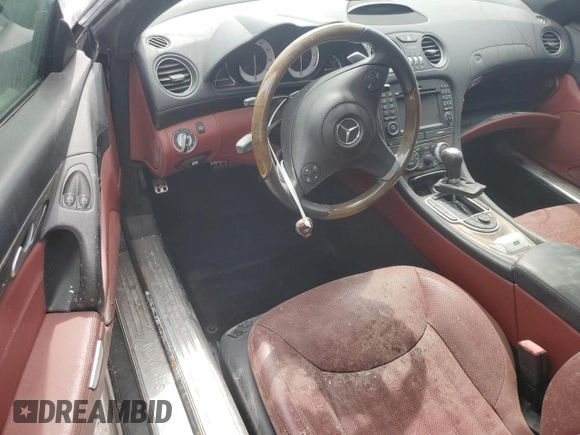 2011 Mercedes-Benz SL 550 с VIN WDBSK7BA7BF161736, выставлен на аукционе Copart как лот 74422504 с пробегом Не указан миль и На запчасти • Non repairable. История ставок и продаж доступна на DreamBid. Изображение 8.