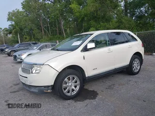 2008 Lincoln MKX with VIN 2LMDU68C98BJ40078, listed as a IAAI auction lot 41910778 with 213,209 mi miles. Bid and sale history available at carsss.com. Image 2.