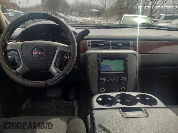 2014 GMC Yukon SLE with VIN 1GKS2AE04ER119758, listed as a Copart auction lot 51792795 with 225,850 mi miles and Clean Title. Bid and sale history available at carsss.com. Image 9.