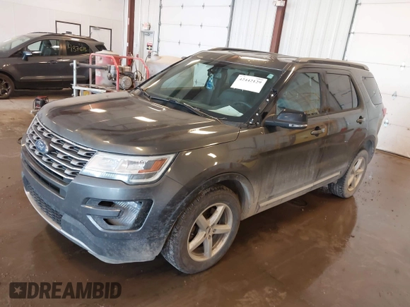 2017 Ford Explorer XLT z VIN 1FM5K8D80HGD83712, wystawiony jako IAAI lot #42442129 z przebiegiem 196 825 mil mil oraz . Historia ofert i sprzedaży dostępna na DreamBid. Obrazek 18.