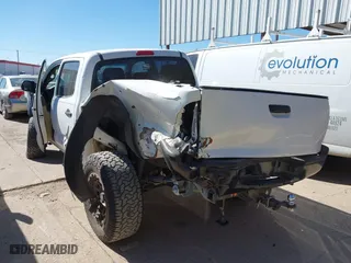 2013 Toyota Tacoma PreRunner with VIN 5TFJU4GN2DX044600, listed as a IAAI auction lot 41808602 with 191,243 mi miles. Bid and sale history available at carsss.com. Image 3.