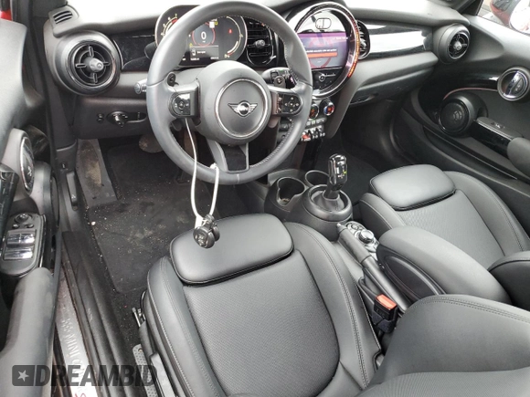 2023 MINI Convertible Cooper S с VIN WMW43DL07P3P47046, выставлен на аукционе Copart как лот 71647614 с пробегом 10 498 миль миль и Списание • Salvage title. История ставок и продаж доступна на DreamBid. Изображение 8.