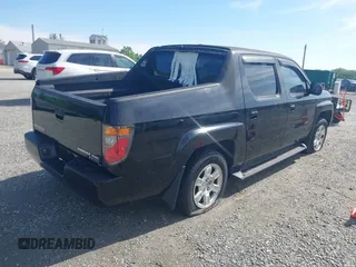 2008 Honda Ridgeline RTL z VIN 2HJYK16518H541213, wystawiony jako IAAI lot #42297012 z przebiegiem 194 098 mil mil oraz . Historia ofert i sprzedaży dostępna na DreamBid. Obrazek 4.