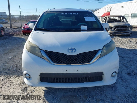 2011 Toyota Sienna SE with VIN 5TDXK3DC7BS029302, listed as a IAAI auction lot 41632724 with 211,503 mi miles. Bid and sale history available at carsss.com. Image 12.