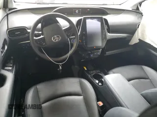 2020 Toyota Prius L Eco с VIN JTDKARFU2L3120017, выставлен на аукционе Copart как лот 64256835 с пробегом 25 278 миль миль и Списание • Salvage title. История ставок и продаж доступна на DreamBid. Изображение 8.