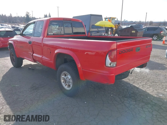 1999 Dodge Dakota SLT with VIN 1B7GG22XXXS290116, listed as a IAAI auction lot 41372636 with 132,112 mi miles and . Bid and sale history available at carsss.com. Image 3.