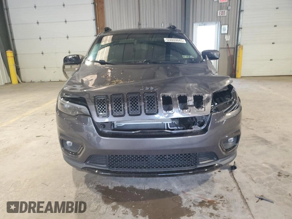 2020 Jeep Cherokee Altitude z VIN 1C4PJMLB5LD608318, wystawiony jako Copart lot #55660845 z przebiegiem 56 394 mil mil oraz Szkoda całkowita • Salvage title. Historia ofert i sprzedaży dostępna na DreamBid. Obrazek 5.