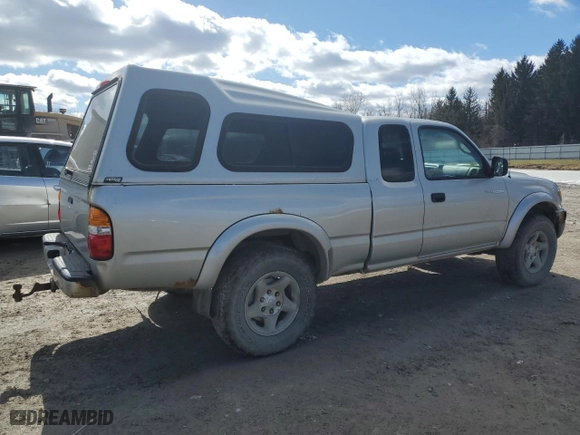 2003 Toyota Tacoma with VIN 5TEWN72N33Z247336, listed as a Copart auction lot 48352625 with 205,653 mi miles and Clean Title. Bid and sale history available at carsss.com. Image 3.