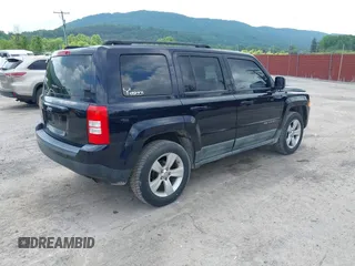2011 Jeep Patriot Latitude z VIN 1J4NF1GB2BD149145, wystawiony jako IAAI lot #42467760 z przebiegiem 91 935 mil mil oraz . Historia ofert i sprzedaży dostępna na DreamBid. Obrazek 4.