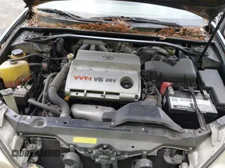 2003 Toyota Camry LE with VIN JTDBF32K430146557, listed as a IAAI auction lot 42102454 with 179,653 mi miles. Bid and sale history available at carsss.com. Image 10.