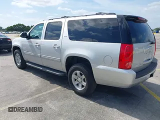 2014 GMC Yukon XL SLT with VIN 1GKS1KE04ER239326, listed as a IAAI auction lot 42095373 with 96,123 mi miles. Bid and sale history available at carsss.com. Image 3.