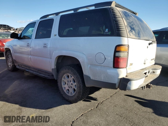 2004 Chevrolet Suburban Z71 with VIN 3GNFK16Z24G262479, listed as a Copart auction lot 43009035 with 235,865 mi miles and Salvage Title. Bid and sale history available at carsss.com. Image 2.