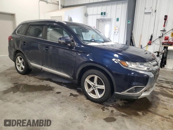 2017 Mitsubishi Outlander GT with VIN JA4JZ4AX2HZ605703, listed as a Copart auction lot 44442425 with 196,804 mi miles and Clean title. Bid and sale history available at DreamBid. Image 4.