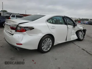2018 Lexus ES with VIN 58ABK1GG9JU108336, listed as a Copart auction lot 48292635 with 68,190 mi miles and Salvage Title. Bid and sale history available at carsss.com. Image 3.