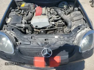 1998 Mercedes-Benz SLK-Class with VIN WDBKK47F8WF031084, listed as a Copart auction lot 67831314 with 128,982 mi miles and Clean Title. Bid and sale history available at carsss.com. Image 11.