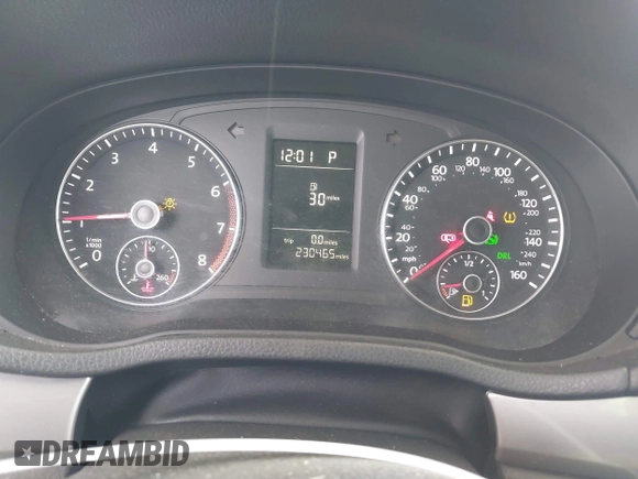 2015 Volkswagen Passat 1.8T Limited Edition with VIN 1VWAT7A34FC077021, listed as a IAAI auction lot 42090573 with 230,465 mi miles. Bid and sale history available at carsss.com. Image 7.