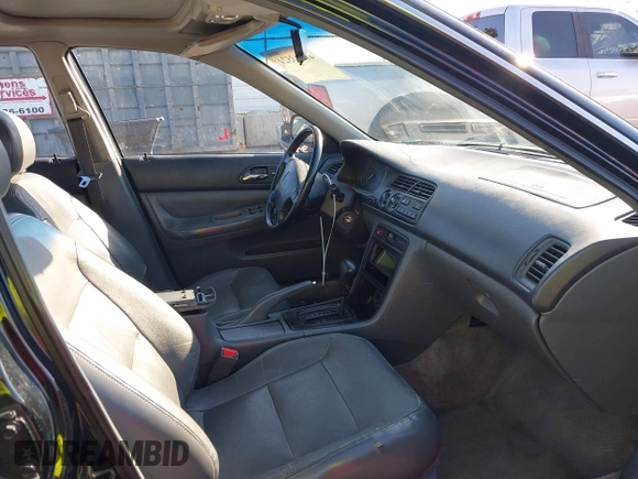 1997 Honda Accord EX with VIN 1HGCD5669VA219584, listed as a IAAI auction lot 41643524 with 161,820 mi miles and . Bid and sale history available at carsss.com. Image 5.