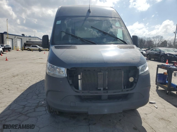 2019 Mercedes-Benz Sprinter Cargo Van with VIN WD4PF0CD7KP100673, listed as a Copart auction lot 48937455 with NaN miles and Clean Title. Bid and sale history available at carsss.com. Image 5.