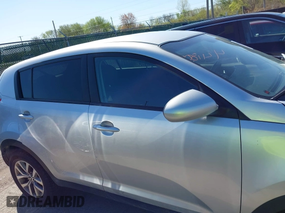 2016 Kia Sportage LX with VIN KNDPB3AC4G7812616, listed as a IAAI auction lot 42118087 with 179,500 mi miles. Bid and sale history available at carsss.com. Image 13.