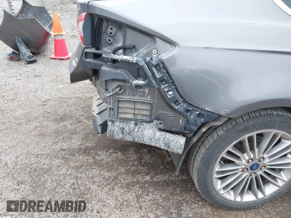 2014 Ford Fusion SE with VIN 3FA6P0H90ER381600, listed as a IAAI auction lot 41891817 with 82,141 mi miles and . Bid and sale history available at carsss.com. Image 14.