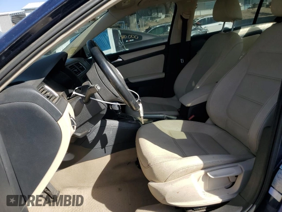 2011 Volkswagen Jetta SE с VIN 3VWDZ7AJ4BM329627, выставлен на аукционе Copart как лот 73354564 с пробегом 83 875 миль миль и Списание • Salvage title. История ставок и продаж доступна на DreamBid. Изображение 7.