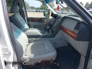 2006 Lincoln Navigator Luxury with VIN 5LMFU285X6LJ24836, listed as a IAAI auction lot 42774490 with 158,766 mi miles and . Bid and sale history available at DreamBid. Image 5.